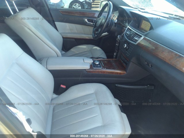 Photo 4 VIN: WDDHF7CB0AA141224 - MERCEDES-BENZ E-CLASS 