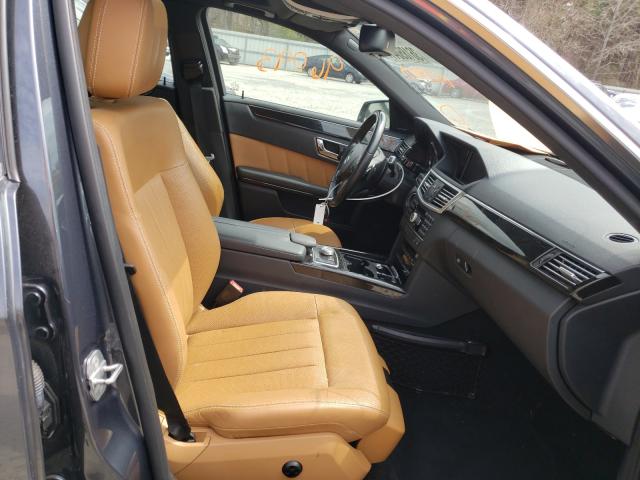 Photo 4 VIN: WDDHF7CB1AA025563 - MERCEDES-BENZ E 550 