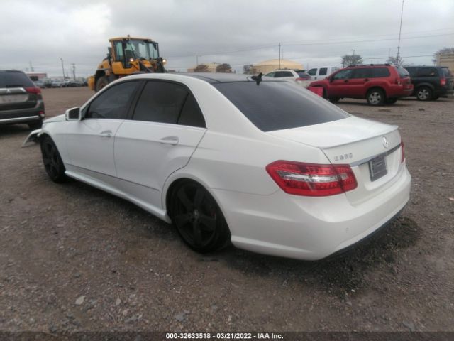 Photo 2 VIN: WDDHF7CB1AA057350 - MERCEDES-BENZ E-CLASS 