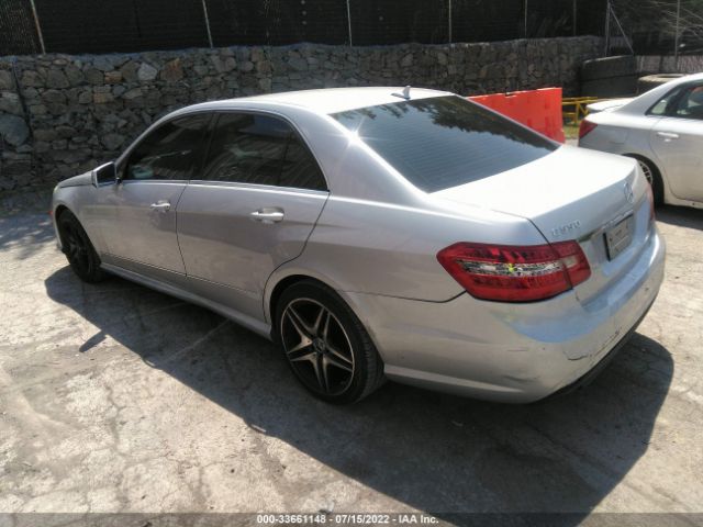 Photo 2 VIN: WDDHF7CB2AA049161 - MERCEDES-BENZ E-CLASS 