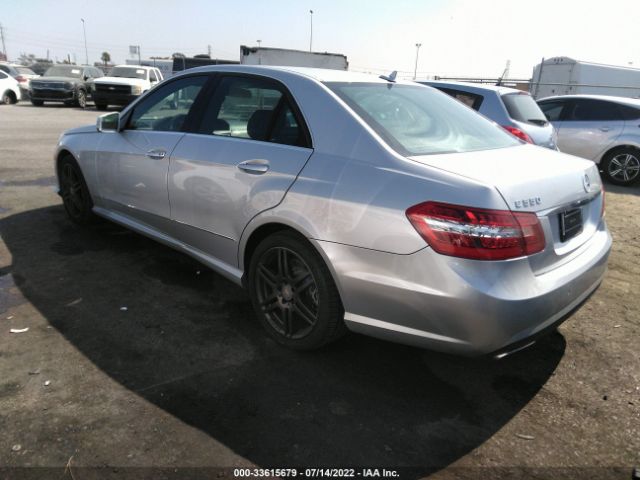 Photo 2 VIN: WDDHF7CB2AA065747 - MERCEDES-BENZ E-CLASS 