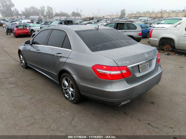 Photo 2 VIN: WDDHF7CB2AA106071 - MERCEDES-BENZ E-CLASS 