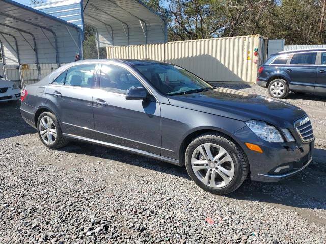 Photo 3 VIN: WDDHF7CB4AA213798 - MERCEDES-BENZ E 550 