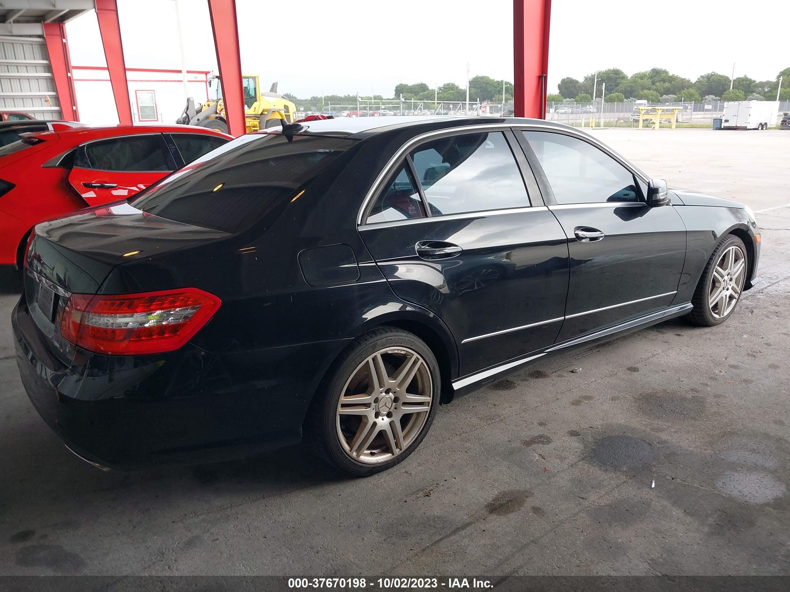 Photo 3 VIN: WDDHF7CB5AA016106 - MERCEDES-BENZ E-KLASSE 