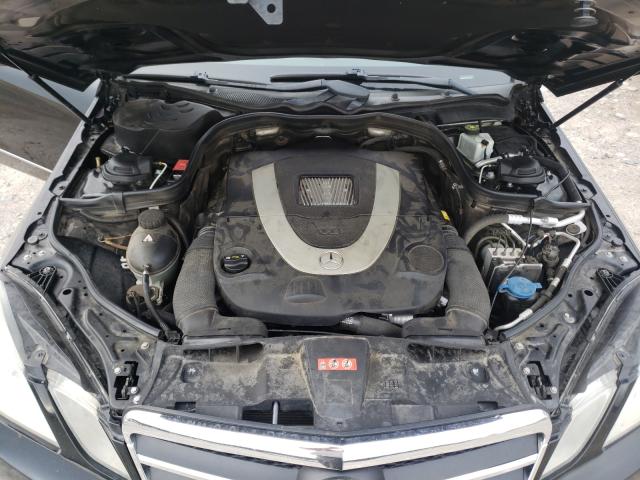 Photo 6 VIN: WDDHF7CB5AA033343 - MERCEDES-BENZ E 550 