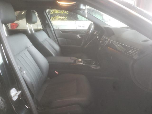 Photo 4 VIN: WDDHF7CB6AA032153 - MERCEDES-BENZ E 550 