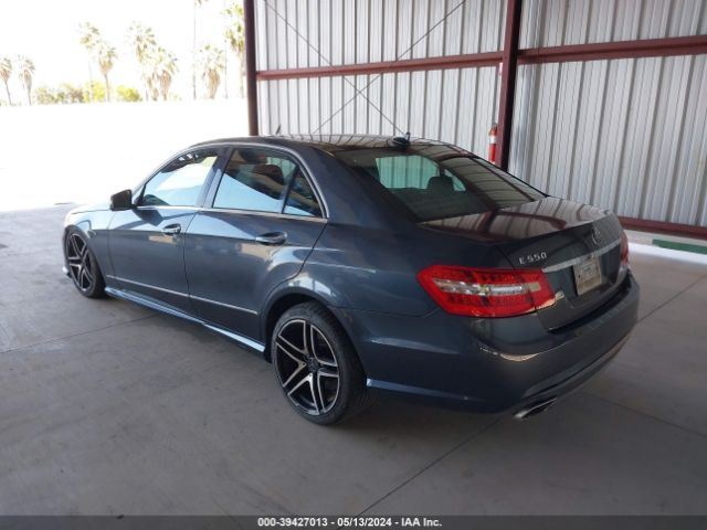 Photo 2 VIN: WDDHF7CB7BA306686 - MERCEDES-BENZ E 550 