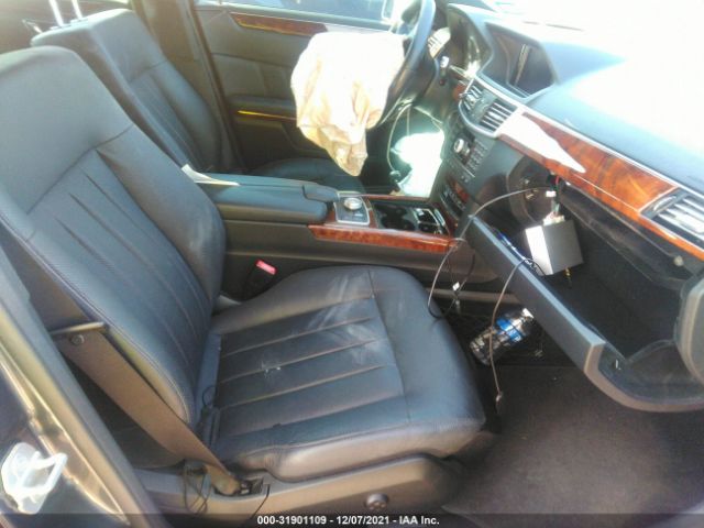 Photo 4 VIN: WDDHF7CB9AA005545 - MERCEDES-BENZ E-CLASS 