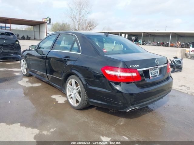 Photo 2 VIN: WDDHF7CBXAA126049 - MERCEDES-BENZ E 550 