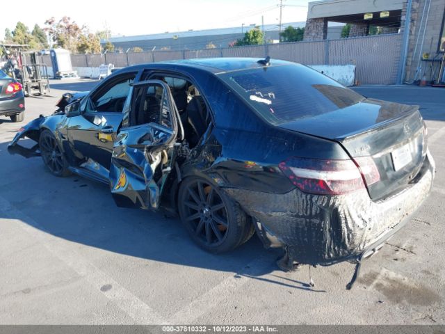 Photo 2 VIN: WDDHF7EB9CA587288 - MERCEDES-BENZ E 63 AMG 