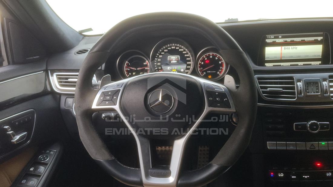 Photo 18 VIN: WDDHF7GB3EA880409 - MERCEDES E 