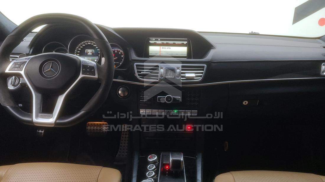 Photo 22 VIN: WDDHF7GB3EA880409 - MERCEDES E 