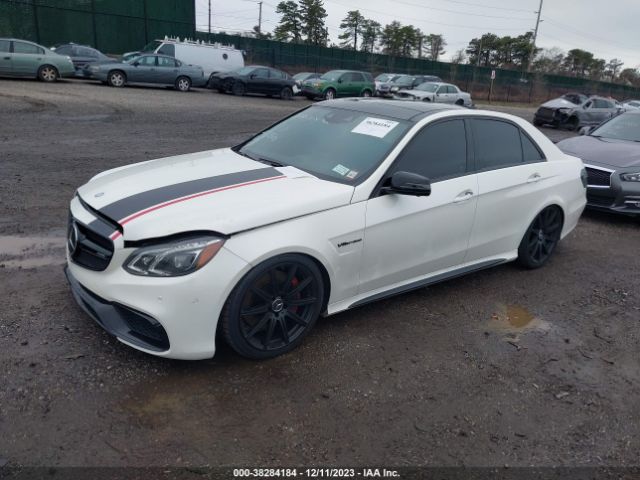 Photo 1 VIN: WDDHF7GB8FB113201 - MERCEDES-BENZ E 63 AMG 