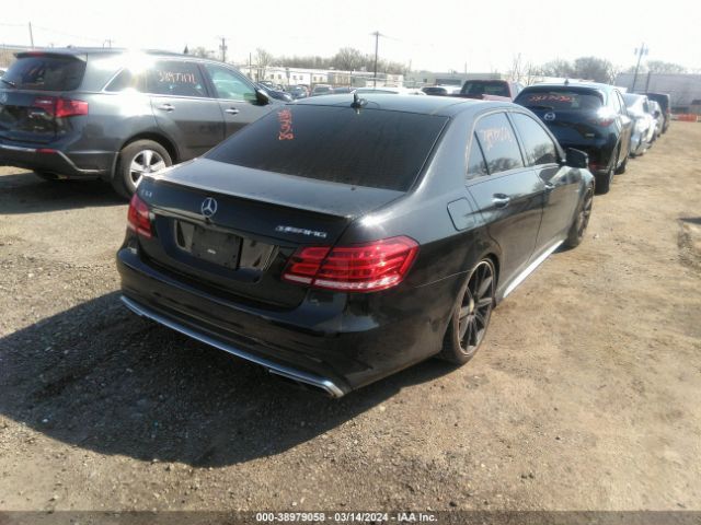 Photo 3 VIN: WDDHF7GB8GB212957 - MERCEDES-BENZ AMG E 63 