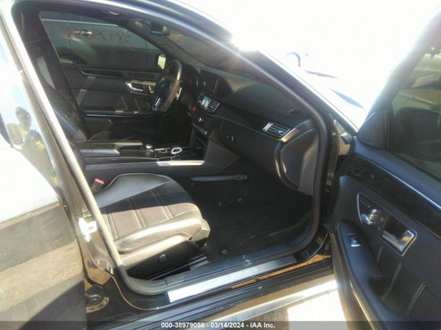 Photo 4 VIN: WDDHF7GB8GB212957 - MERCEDES-BENZ AMG E 63 