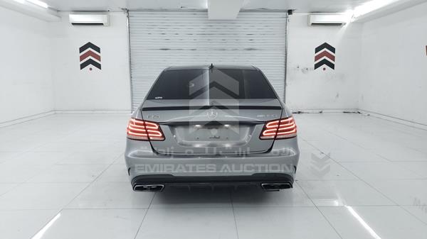 Photo 6 VIN: WDDHF7HB5AA154396 - MERCEDES-BENZ E 63 