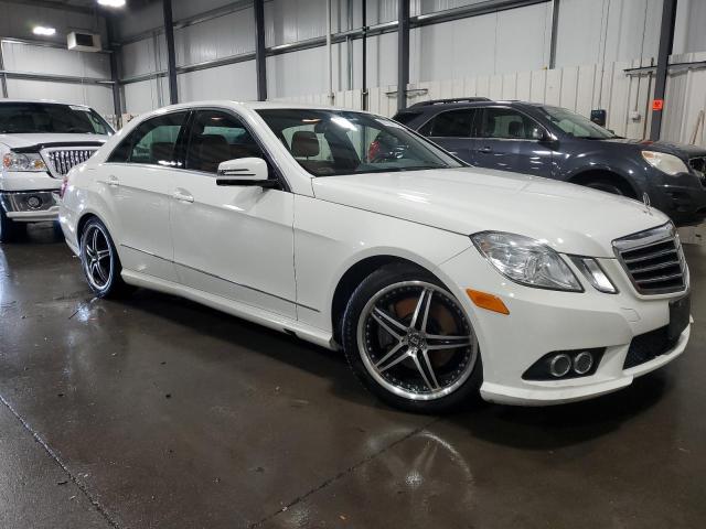 Photo 3 VIN: WDDHF8HB0AA138192 - MERCEDES-BENZ E-CLASS 