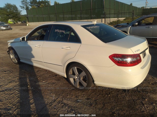 Photo 2 VIN: WDDHF8HB0BA306625 - MERCEDES-BENZ E-CLASS 