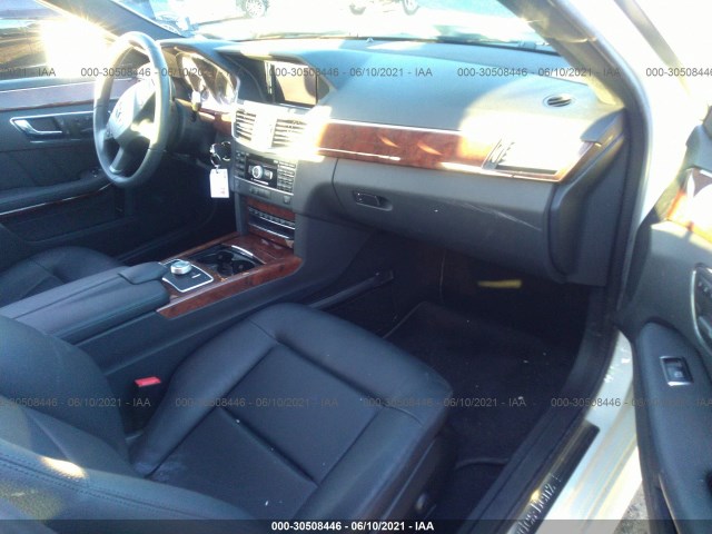 Photo 4 VIN: WDDHF8HB0BA306625 - MERCEDES-BENZ E-CLASS 