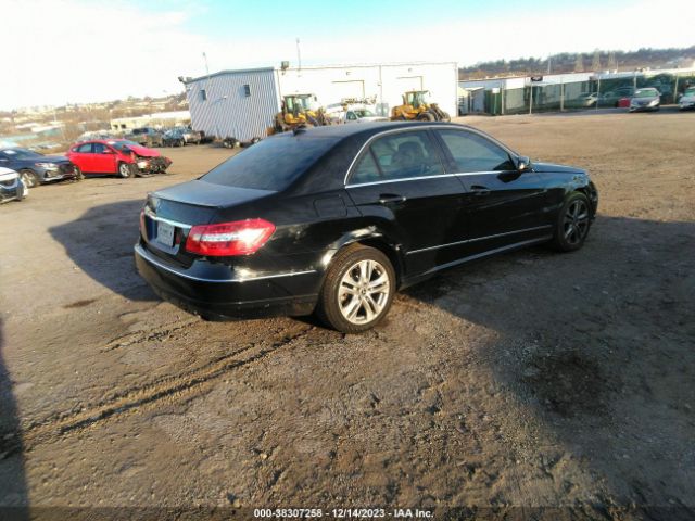 Photo 3 VIN: WDDHF8HB1BA479702 - MERCEDES-BENZ E 