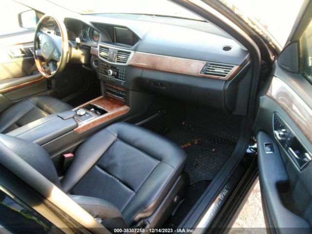 Photo 4 VIN: WDDHF8HB1BA479702 - MERCEDES-BENZ E 