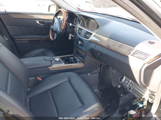 Photo 4 VIN: WDDHF8HB2AA053273 - MERCEDES-BENZ E 350 