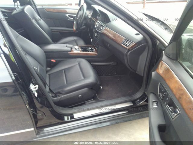 Photo 4 VIN: WDDHF8HB2AA222045 - MERCEDES-BENZ E-CLASS 