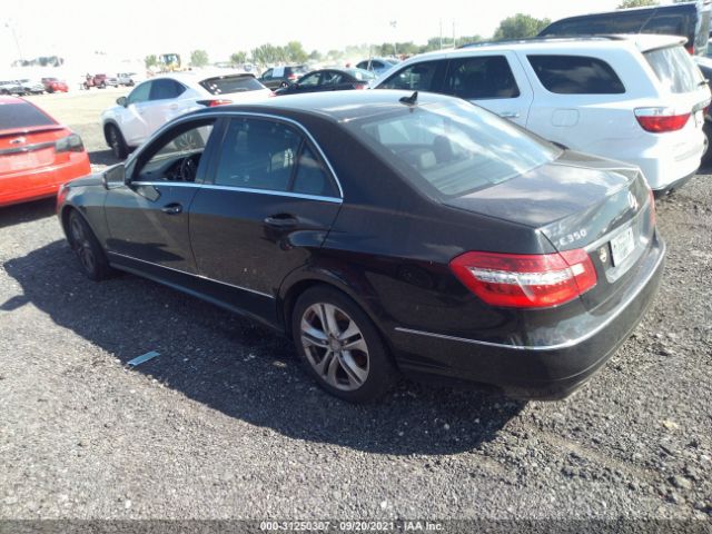 Photo 2 VIN: WDDHF8HB2AA258575 - MERCEDES-BENZ E-CLASS 