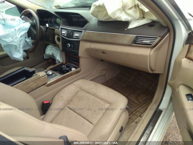 Photo 4 VIN: WDDHF8HB2BA292548 - MERCEDES-BENZ E-CLASS 