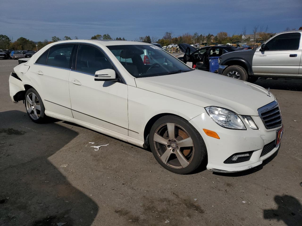 Photo 3 VIN: WDDHF8HB2BA452282 - MERCEDES-BENZ E-KLASSE 