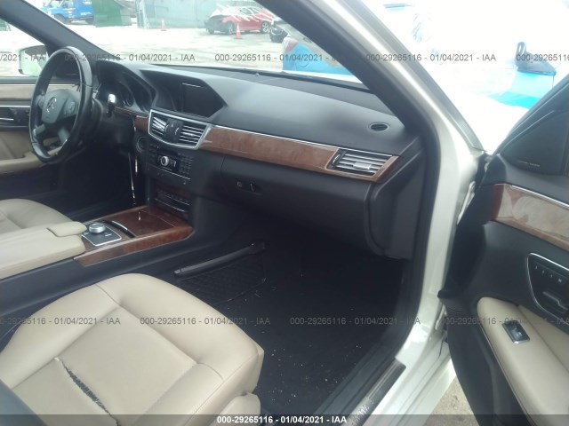 Photo 4 VIN: WDDHF8HB2BA466019 - MERCEDES-BENZ E-CLASS 