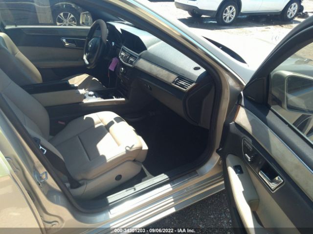 Photo 4 VIN: WDDHF8HB4AA156520 - MERCEDES-BENZ E-CLASS 