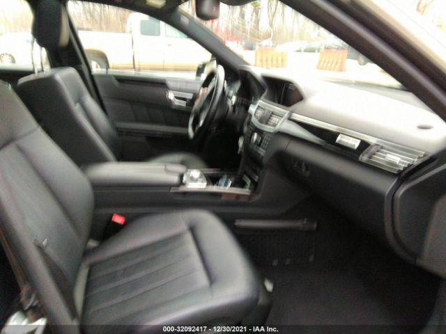 Photo 4 VIN: WDDHF8HB4BA433524 - MERCEDES-BENZ E-CLASS 