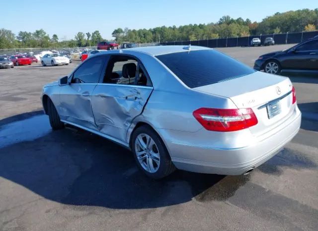 Photo 2 VIN: WDDHF8HB7AA123009 - MERCEDES-BENZ E-CLASS 