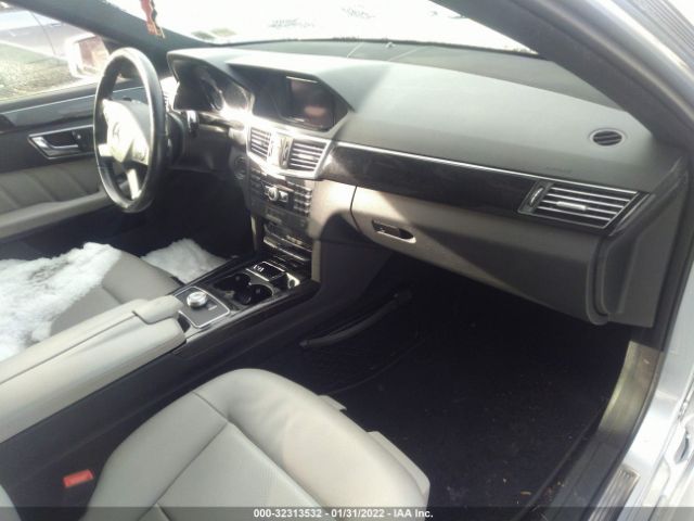 Photo 4 VIN: WDDHF8HB7BA504473 - MERCEDES-BENZ E-CLASS 