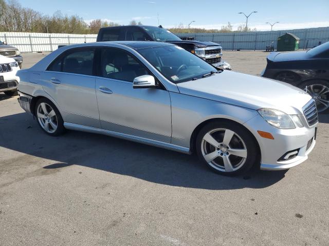 Photo 3 VIN: WDDHF8HB8AA156732 - MERCEDES-BENZ E-CLASS 