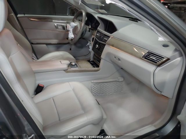 Photo 4 VIN: WDDHF8HB8AA177922 - MERCEDES-BENZ E 350 