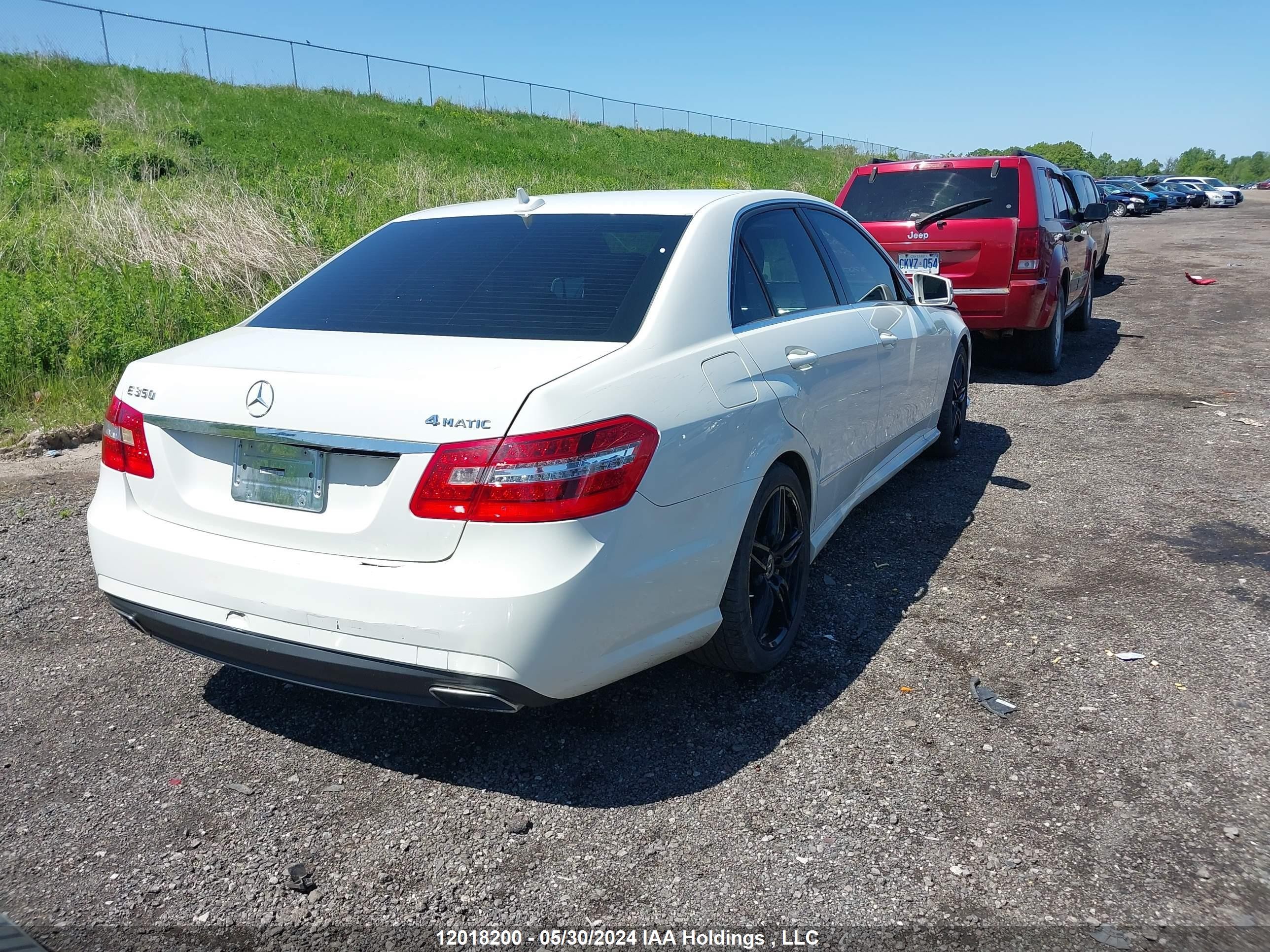 Photo 3 VIN: WDDHF8HB8BA276466 - MERCEDES-BENZ E-KLASSE 