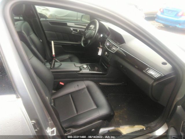 Photo 4 VIN: WDDHF8HB8BA337766 - MERCEDES-BENZ E-CLASS 