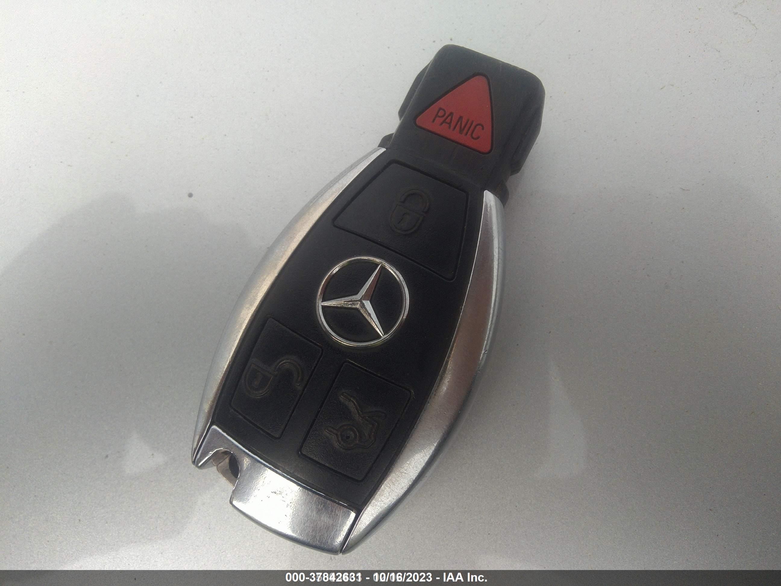 Photo 10 VIN: WDDHF8HB8BA368225 - MERCEDES-BENZ E-CLASS 