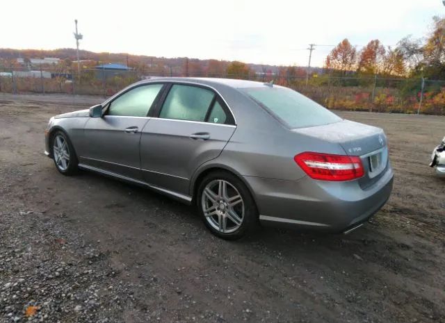 Photo 2 VIN: WDDHF8HB9AA146811 - MERCEDES-BENZ E-CLASS 