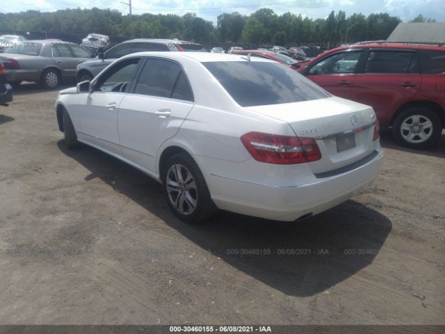 Photo 2 VIN: WDDHF8HB9AA262221 - MERCEDES-BENZ E-CLASS 