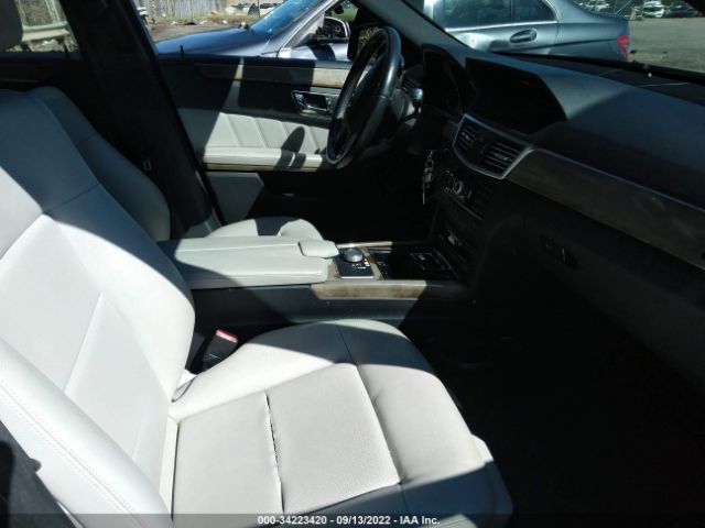 Photo 4 VIN: WDDHF8HB9BA444082 - MERCEDES-BENZ E-CLASS 