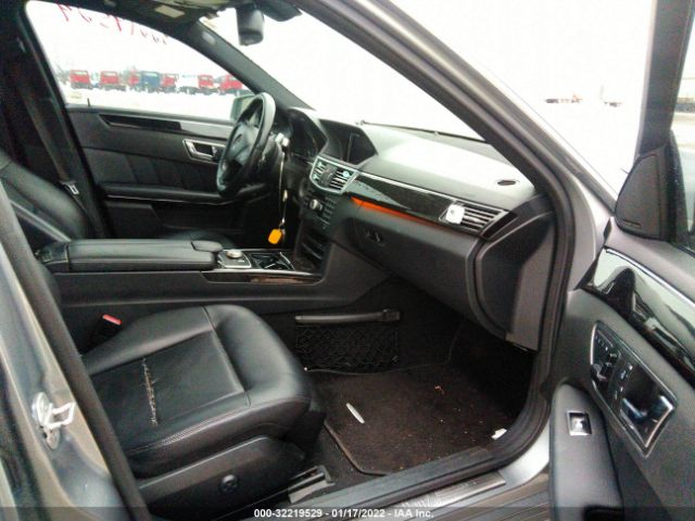 Photo 4 VIN: WDDHF8HBXAA085985 - MERCEDES-BENZ E-CLASS 