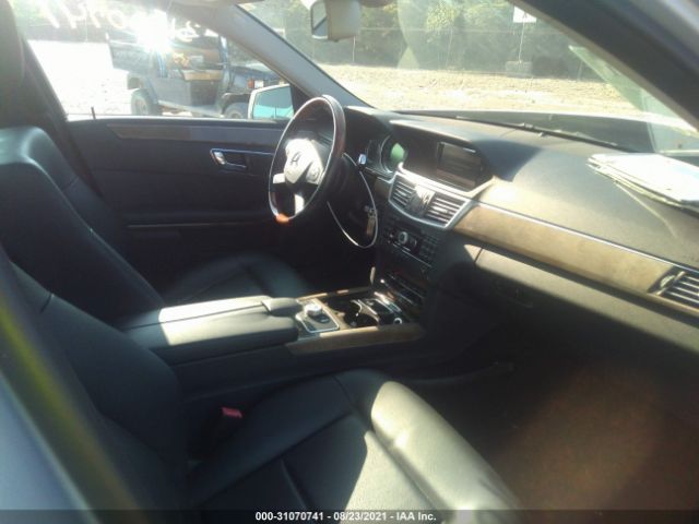 Photo 4 VIN: WDDHF8HBXAA141701 - MERCEDES-BENZ E-CLASS 