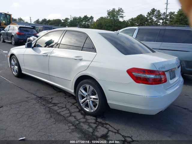 Photo 2 VIN: WDDHF8HBXAA261577 - MERCEDES-BENZ E 350 