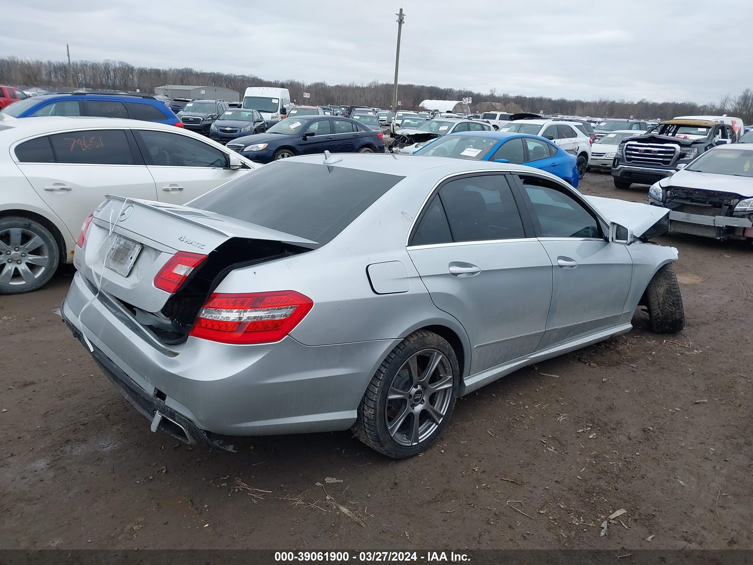 Photo 3 VIN: WDDHF8JB0DA726267 - MERCEDES-BENZ NULL 