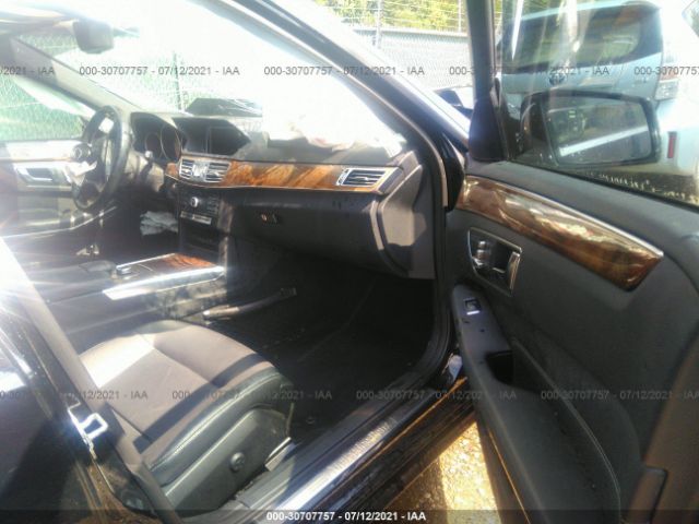 Photo 4 VIN: WDDHF8JB0GB184022 - MERCEDES-BENZ E-CLASS 