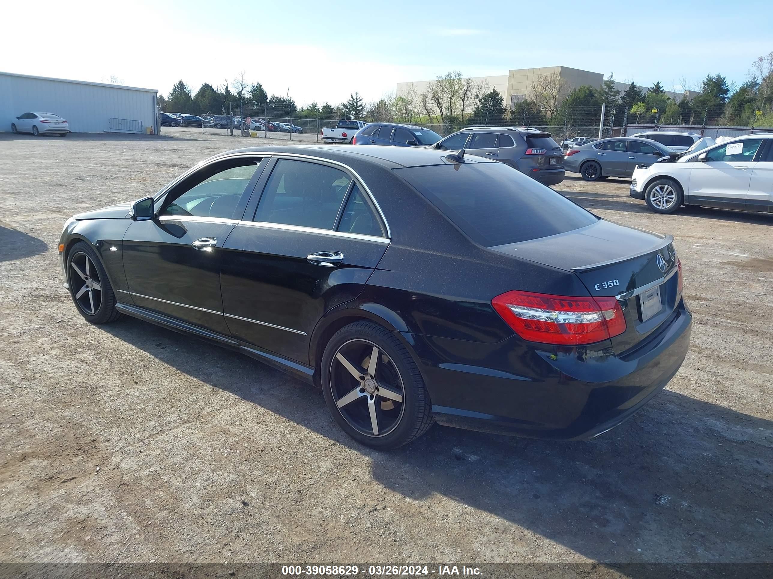 Photo 2 VIN: WDDHF8JB1CA562221 - MERCEDES-BENZ NULL 