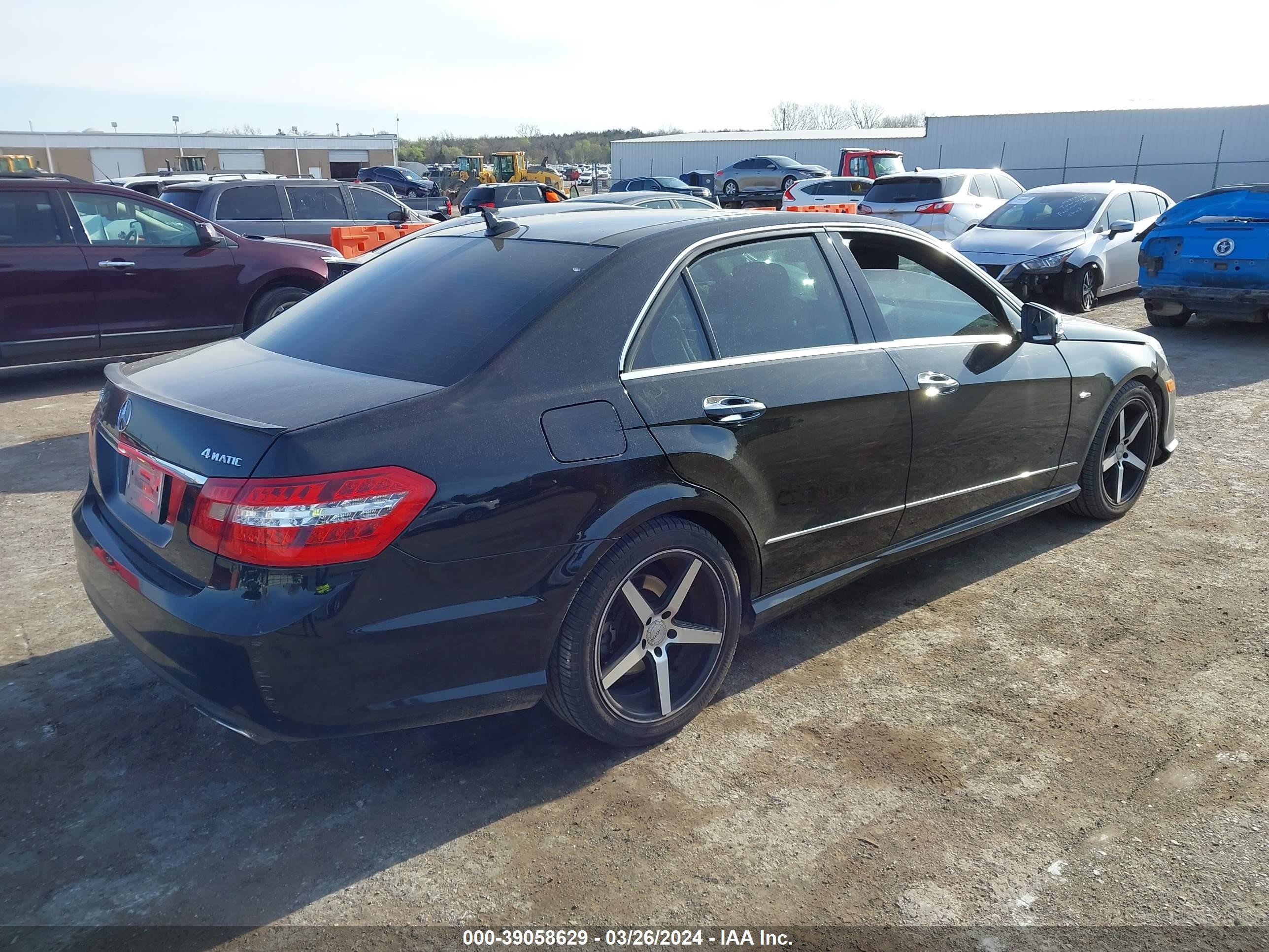 Photo 3 VIN: WDDHF8JB1CA562221 - MERCEDES-BENZ NULL 